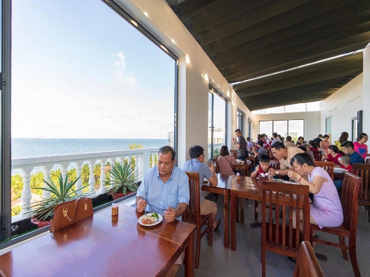 Homestead Seaview Phu Quoc Hotel Exterior photo